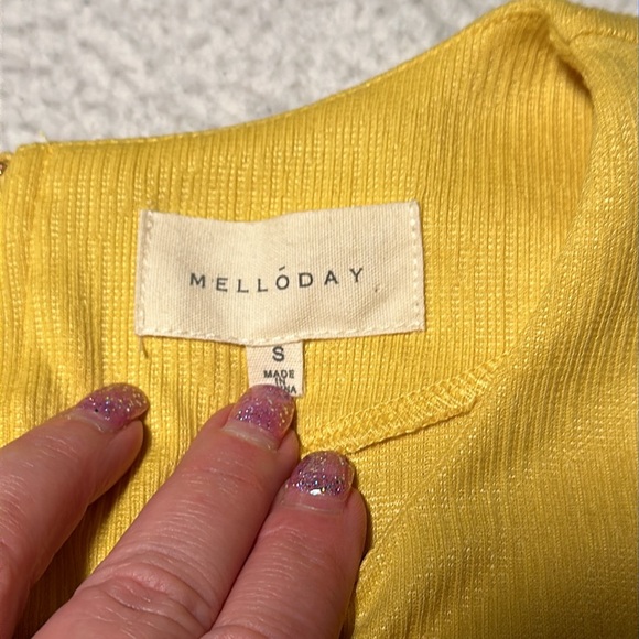 Melloday Ladies Yellow Dress Shirt, NWOT’s, Size Small - Picture 2 of 8